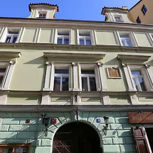 https://king-george.praguehotelsweb.com